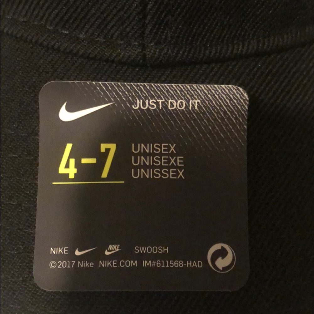 Nike hat - Picture 3 of 4